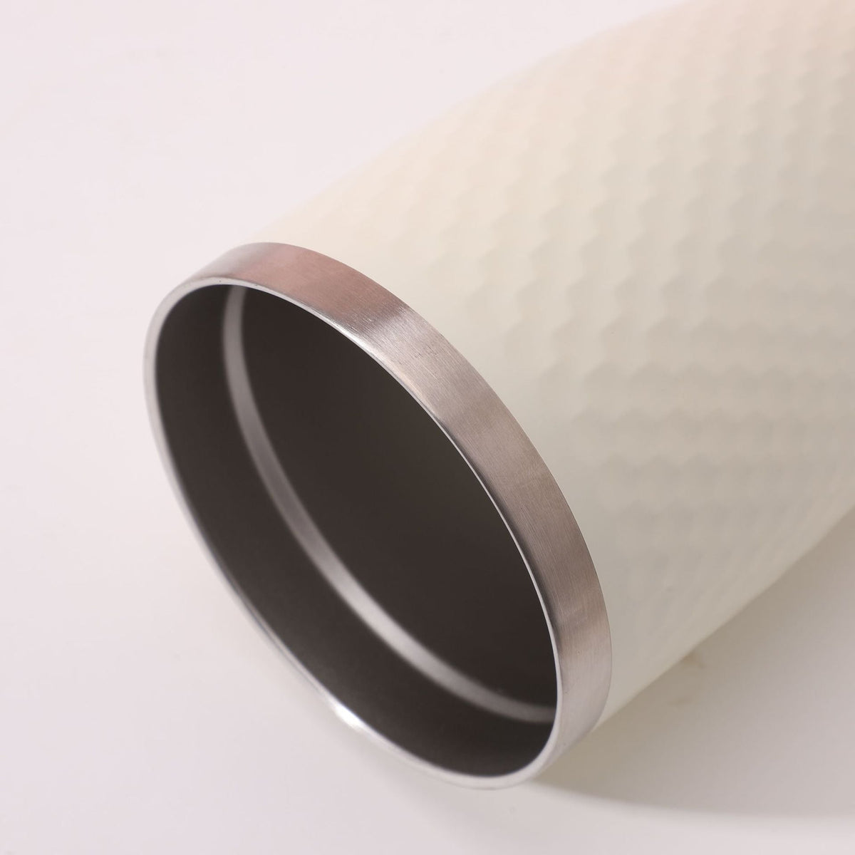 Insulated Travel Mug LoungeYard — product view 4