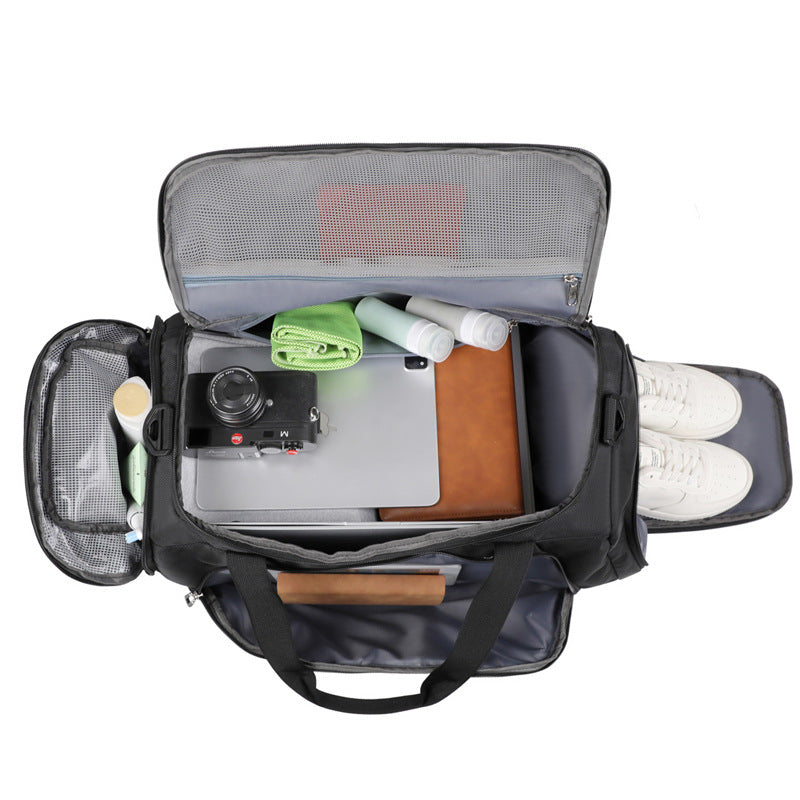 Men's Sporty Travel Bag with Robust Design LoungeYard — product view 6