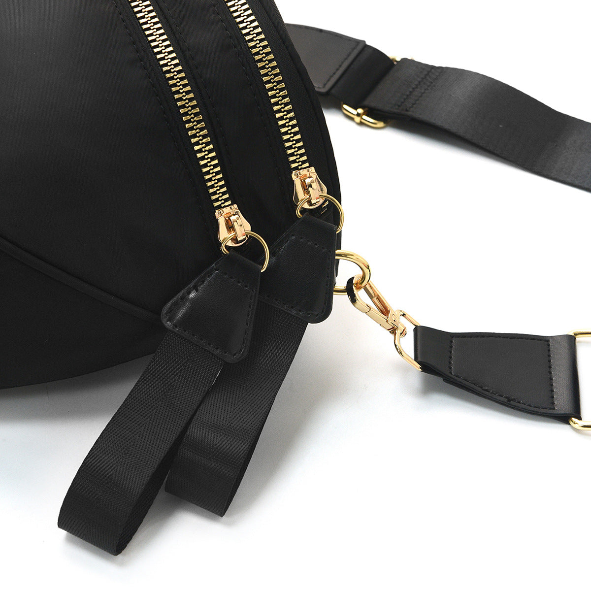 Shoulder bag with stylish check pattern and spacious compartment system LoungeYard — product view 3
