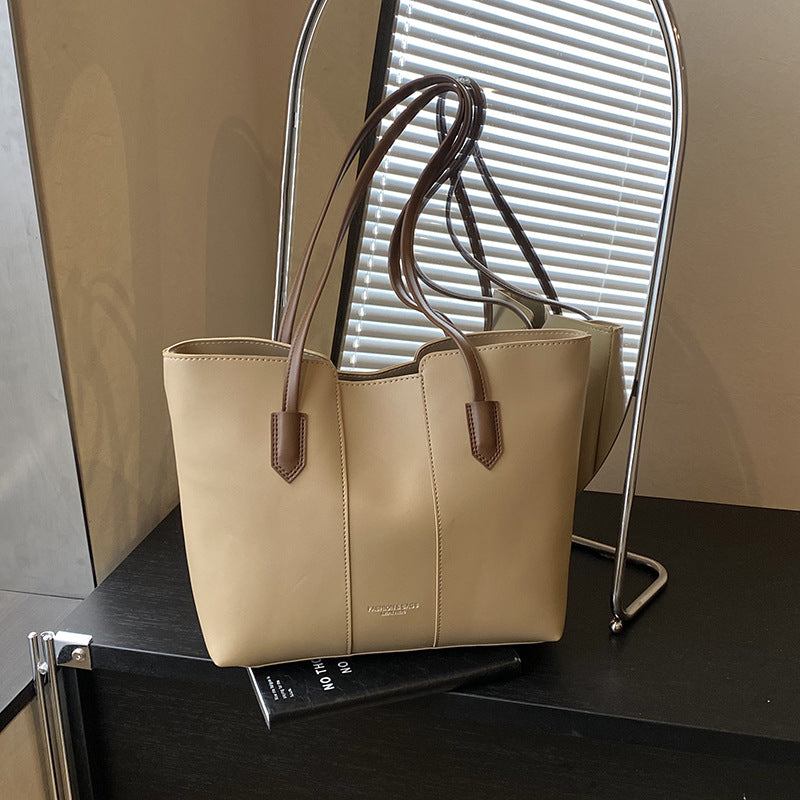 Elegant Structured Tote LoungeYard — product view 5