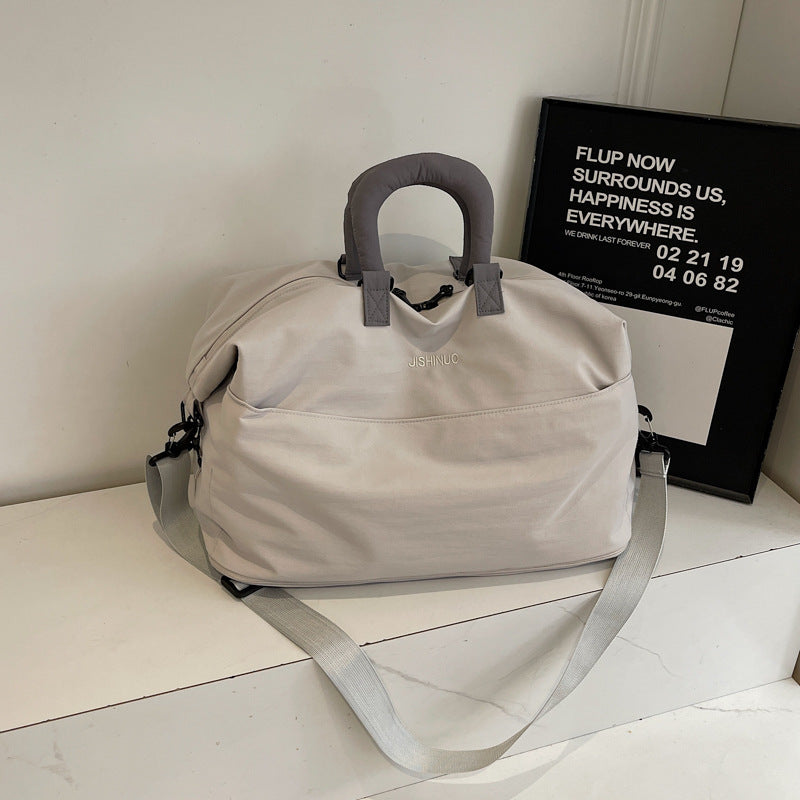 Robust Travel Bag with Practical Compartments LoungeYard — product view 2