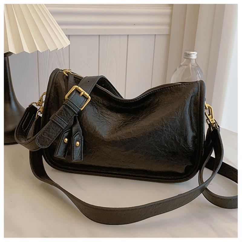 Classic Structured Handbag LoungeYard — product view 6