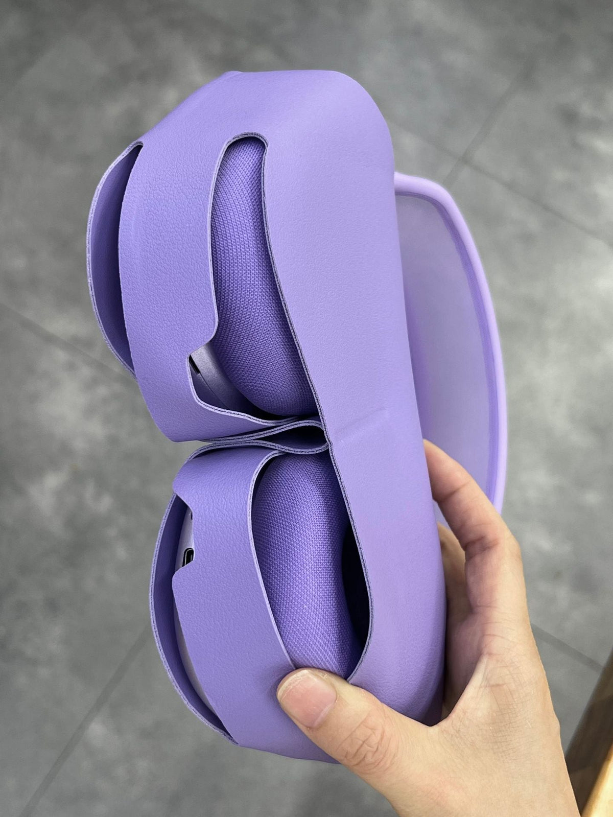 Multimedia Storage Case LoungeYard — product view 6
