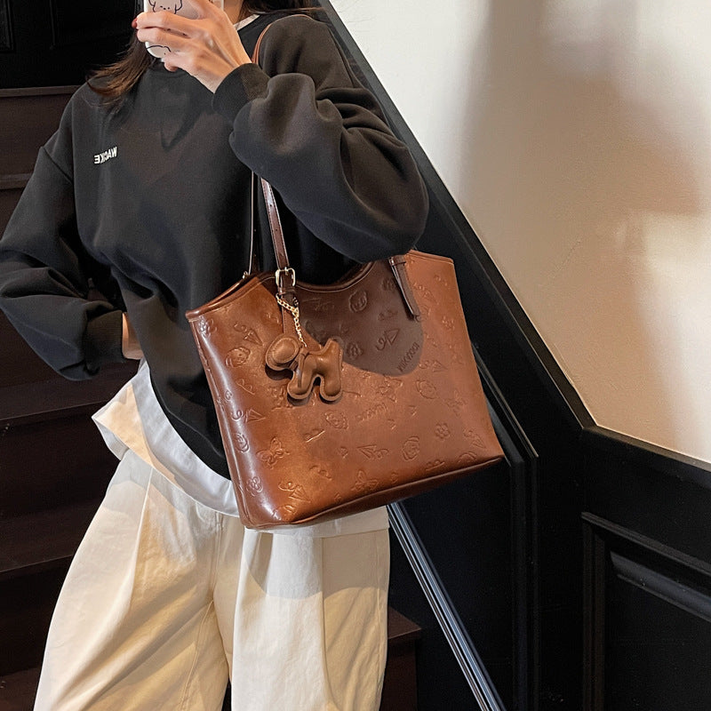 Textured Leather Tote LoungeYard — product view 5