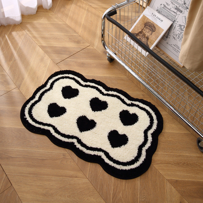 Heart-Shaped Decorative Bath Mat LoungeYard — product view 2