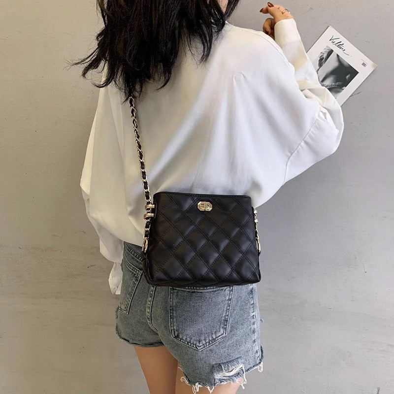 Quilted Crossbody Bag LoungeYard — product view 2