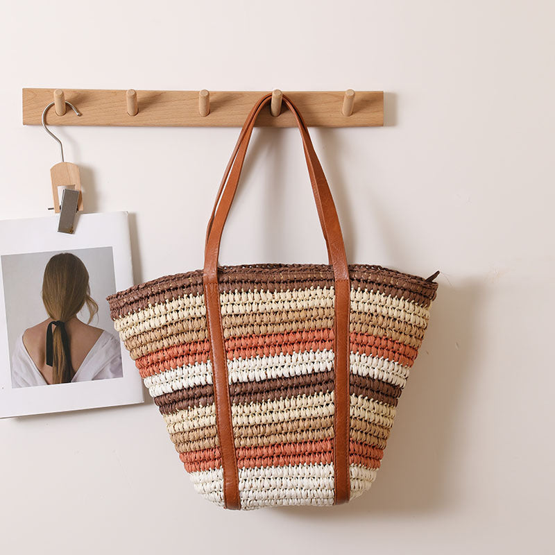 Braided straw tote bag with sturdy leather handles LoungeYard — product view 6