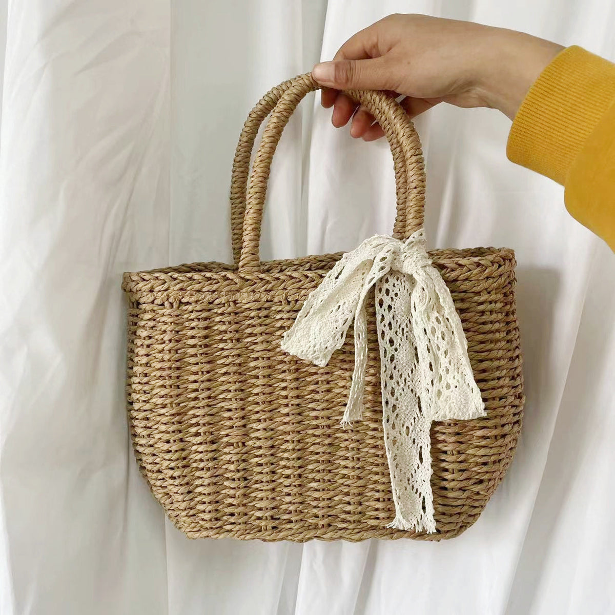 Handmade straw handbag LoungeYard — product view 1
