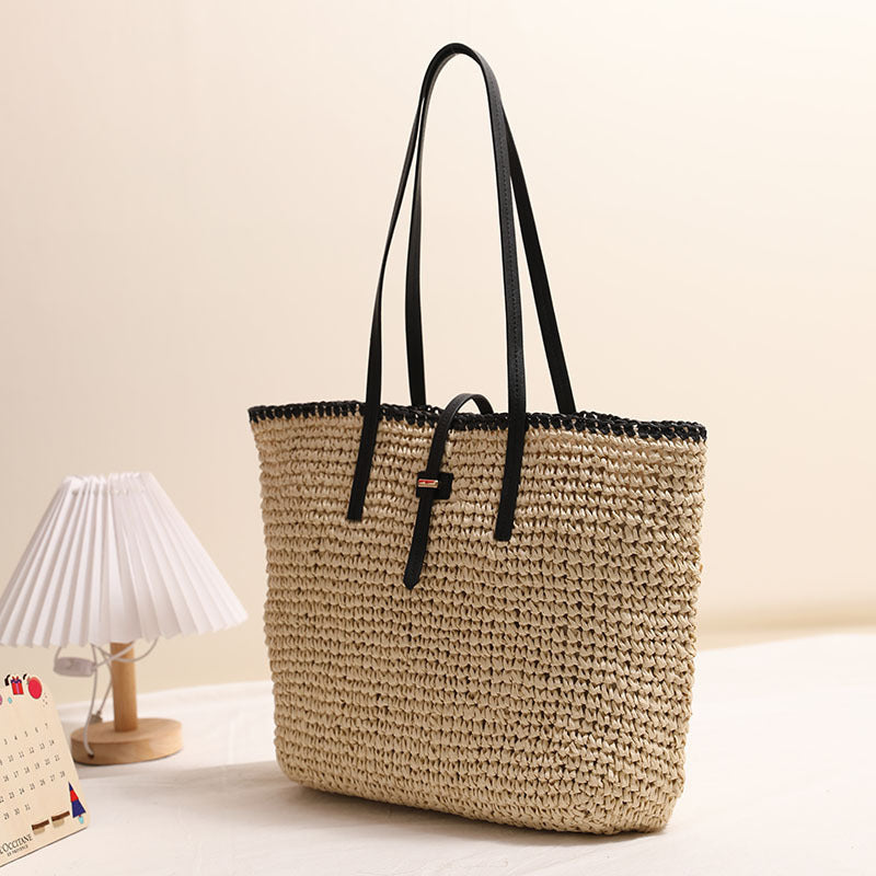 Stylish and spacious wicker bag LoungeYard — product view 3