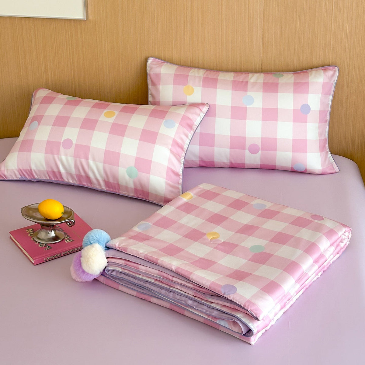 Children's bedding set with quilted cozy blanket and checked dot pattern LoungeYard — product view 6