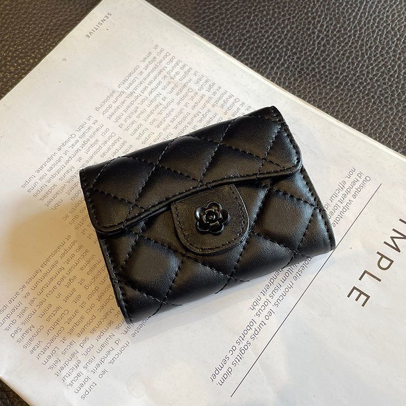 Quilted Leather Cardholder Wallet LoungeYard — product view 2