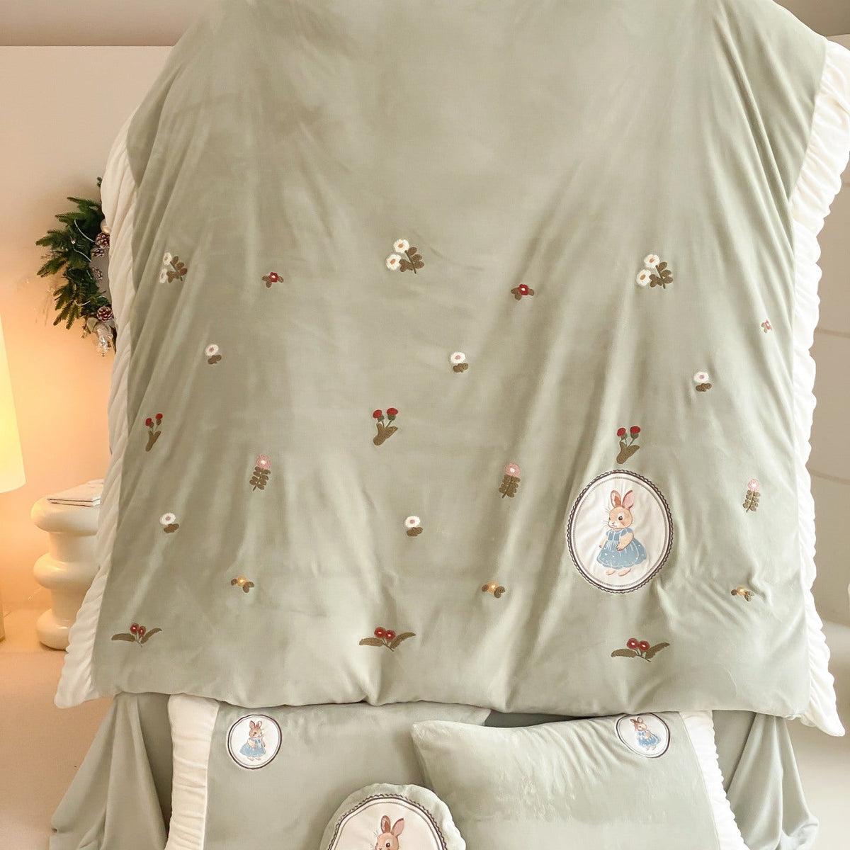 Quilted children's bedding set with embroidered bunny appliqués and ruffles — product view 4