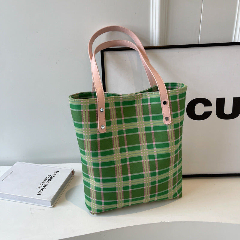 Stylish Checkered Tote — product view 1