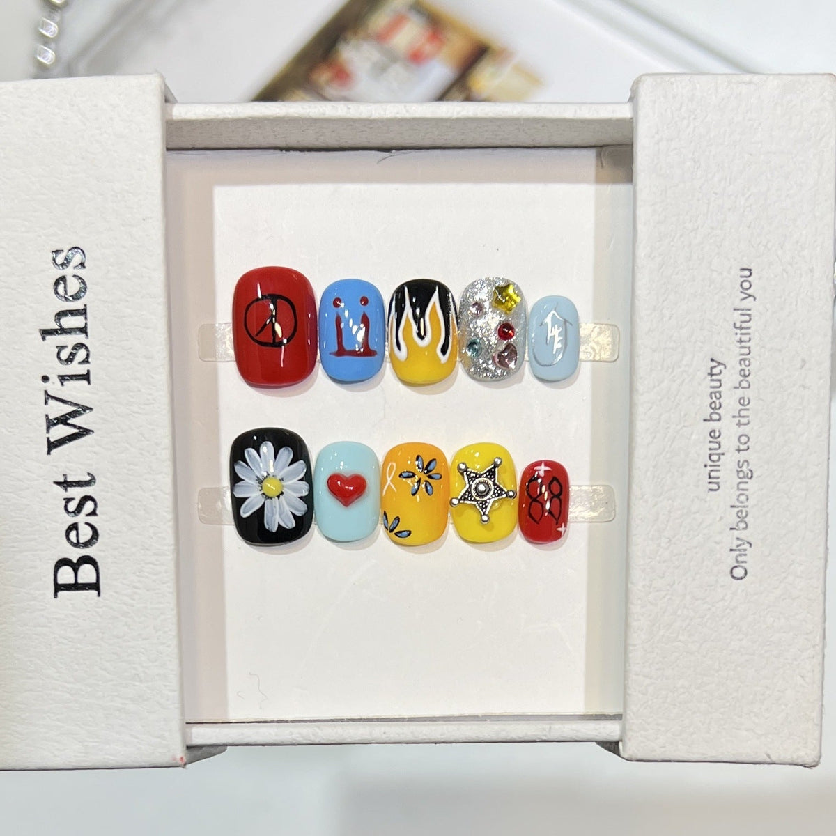 Artistic Press-On Nail Set — product view 5