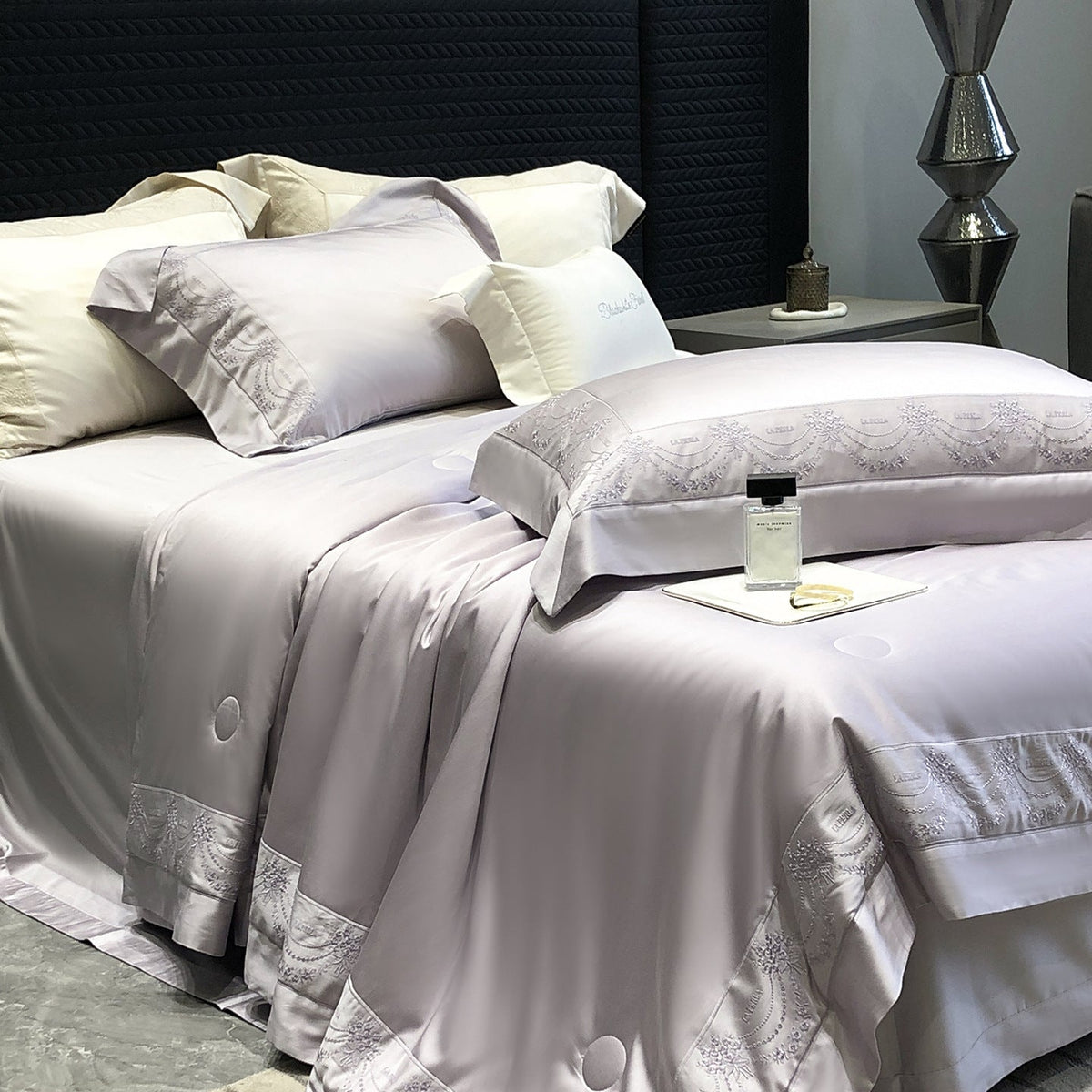 Satin duvet cover and pillowcase set with fine jacquard embroidery and hotel finish — product view 1