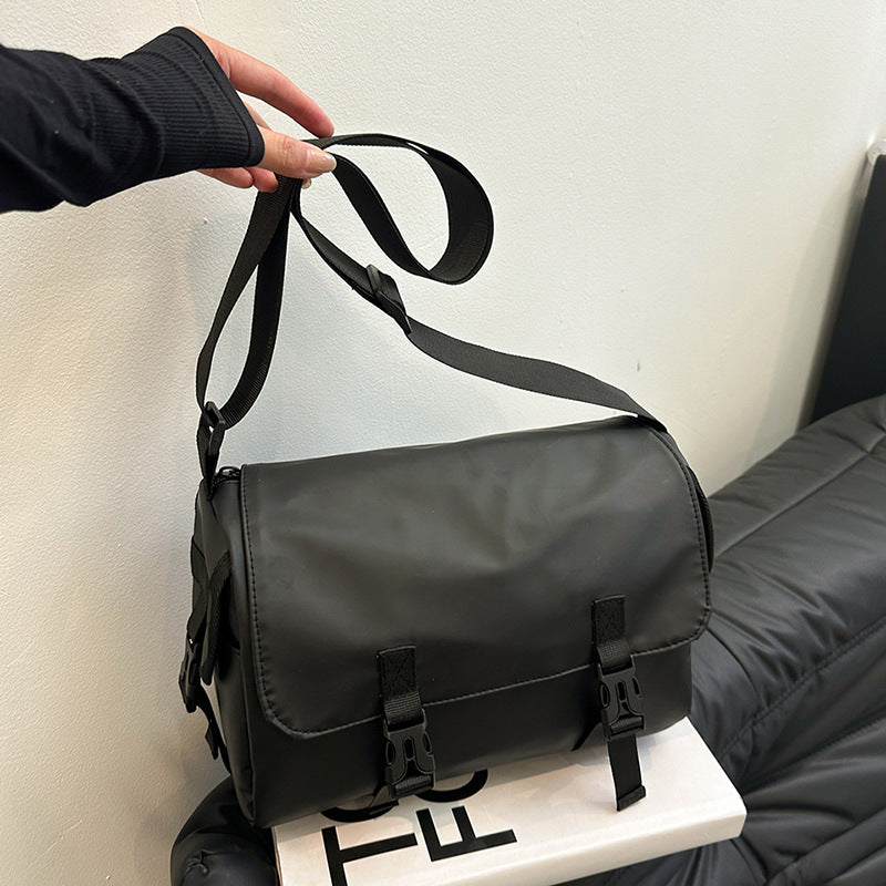 Versatile Messenger Bag — product view 4