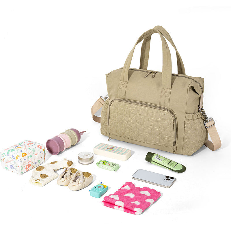 Sporty travel bag with innovative compartment design LoungeYard — product view 4