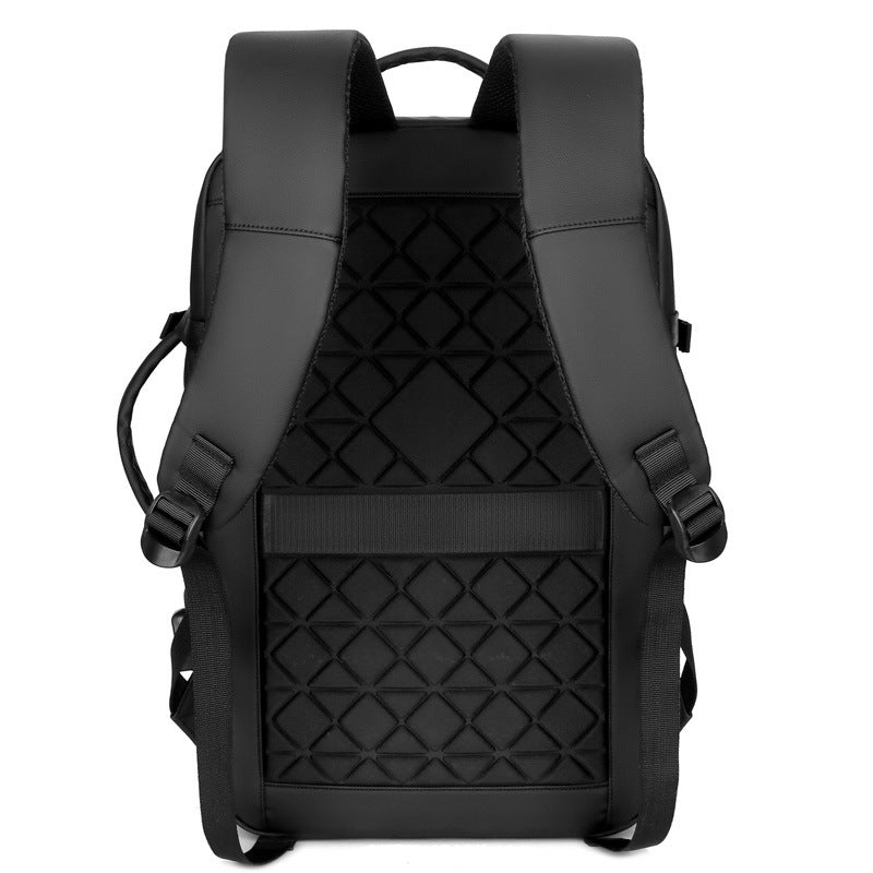 Multifunctional travel bag with ergonomic design and high-quality compartments LoungeYard — product view 4