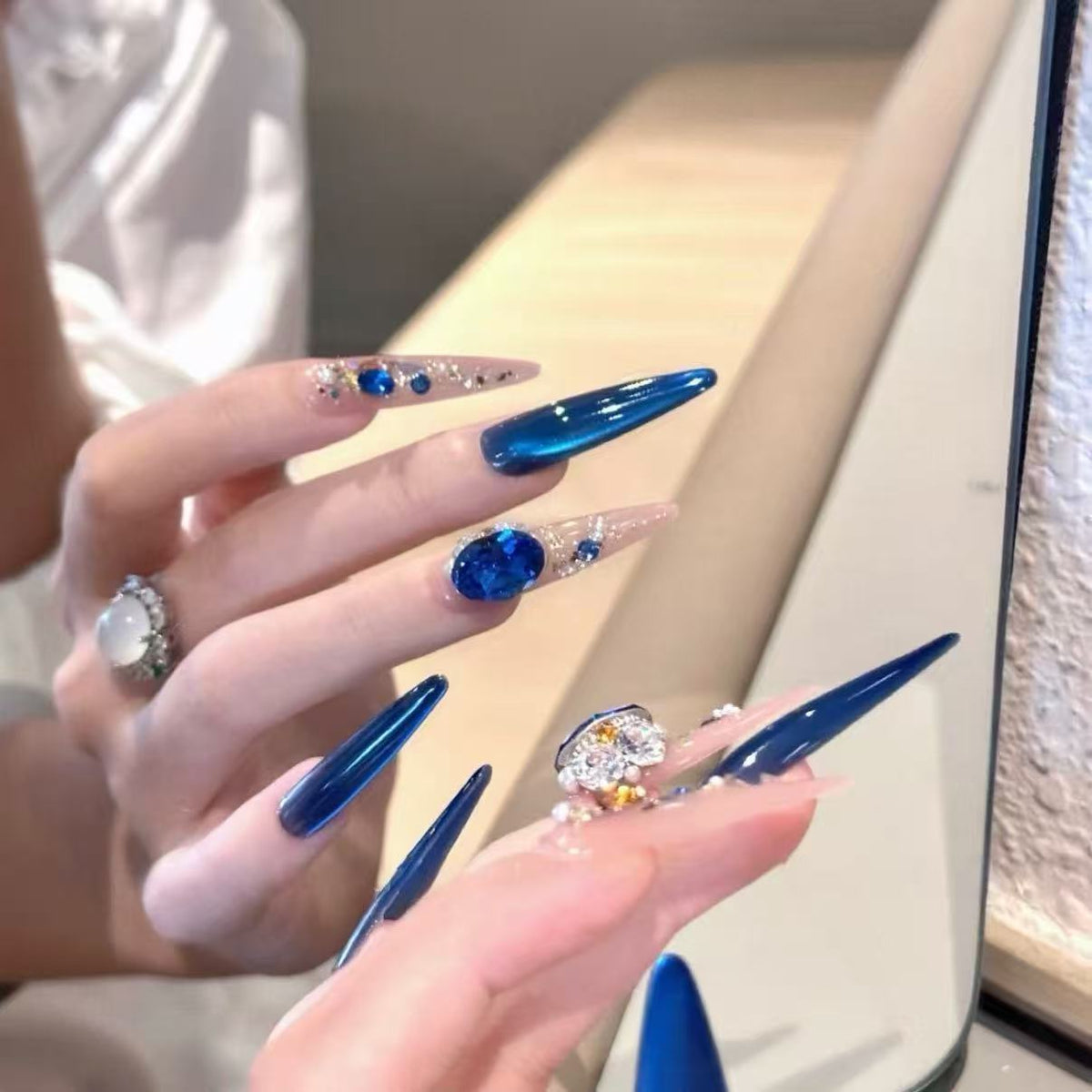 Glamorous Stiletto Nail Art — product view 3