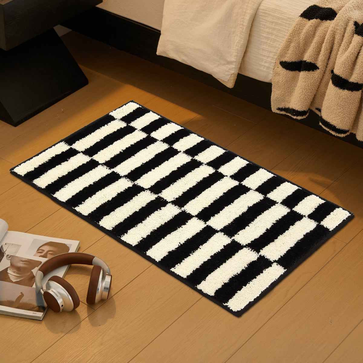 Textured Striped Bath Mat — product view 4