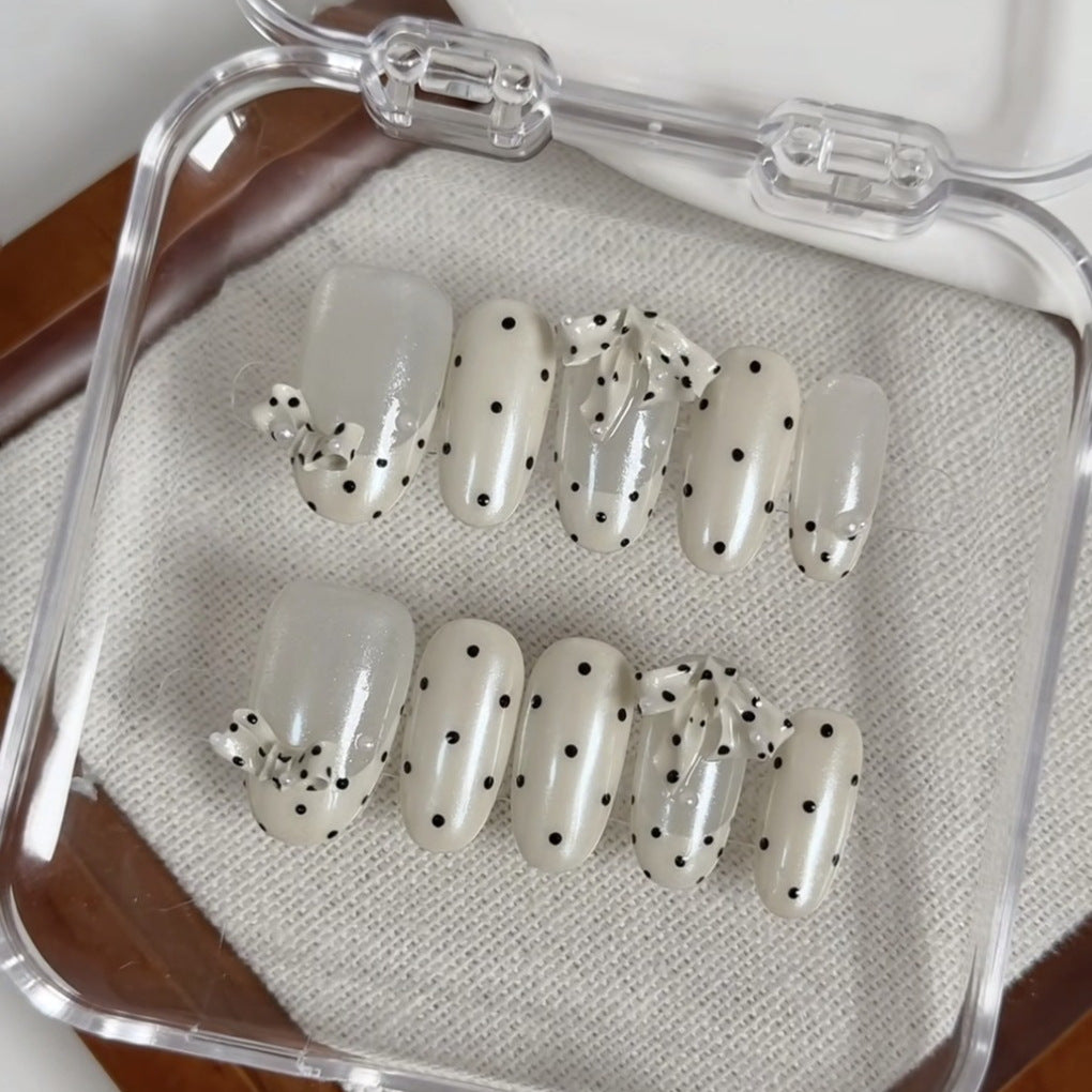Polka Dot Themed Press-On Nail Set — product view 2