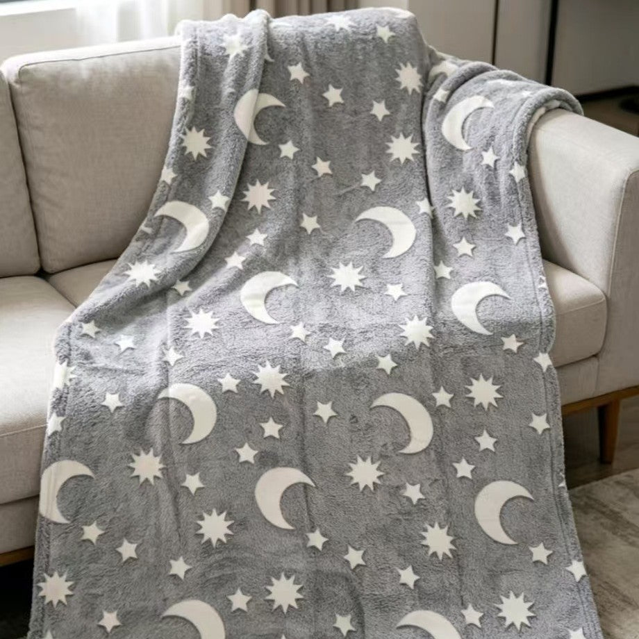 Cozy Decorative Throw Blanket — product view 1