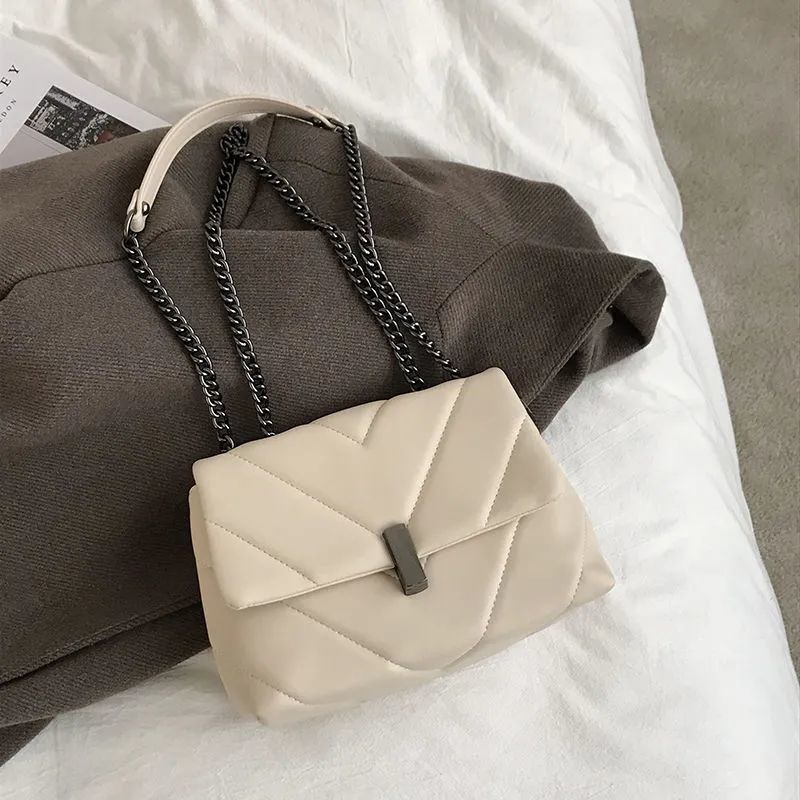 Chic Quilted Evening Handbag LoungeYard — product view 3
