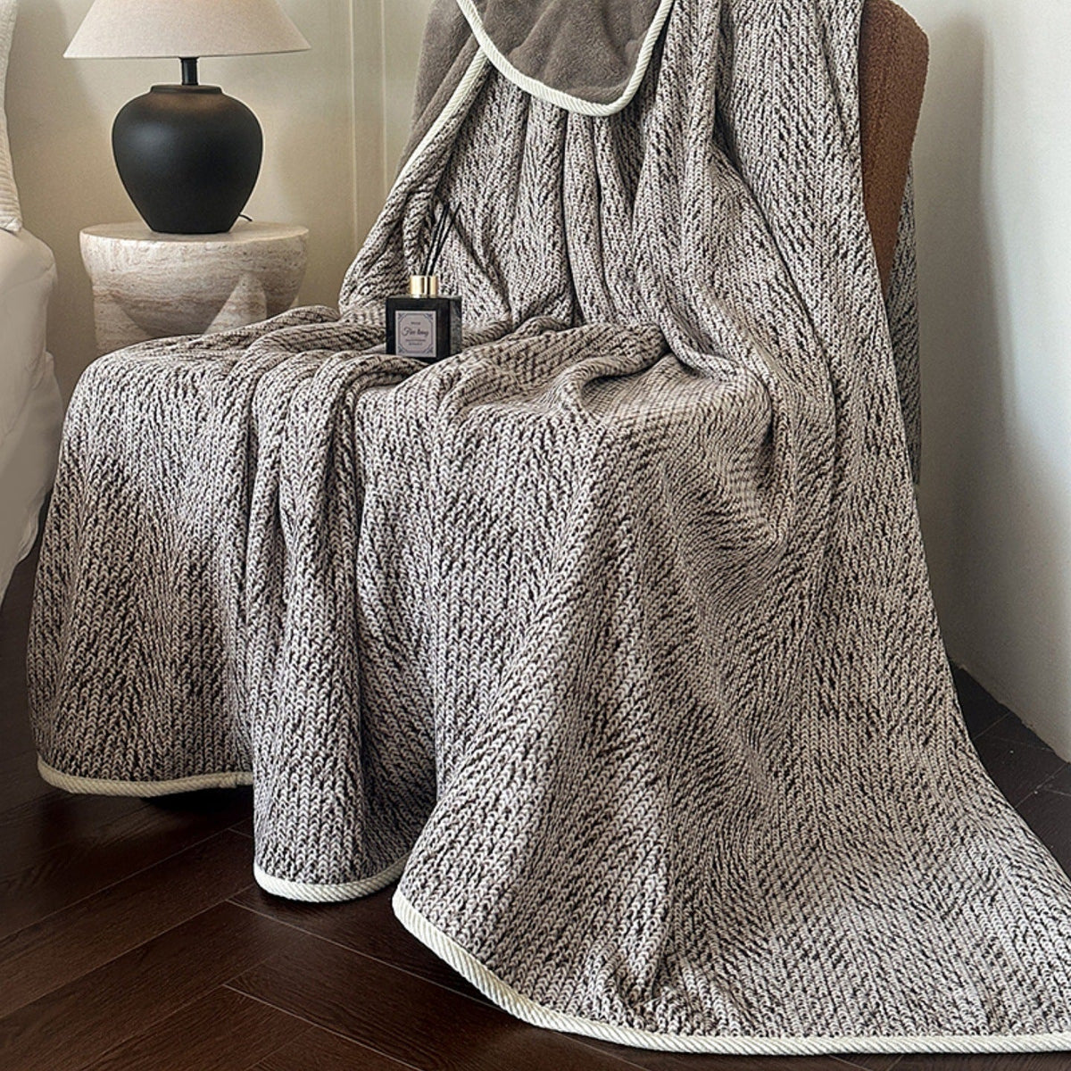 Textured Knit Fleece Blanket LoungeYard — product view 3