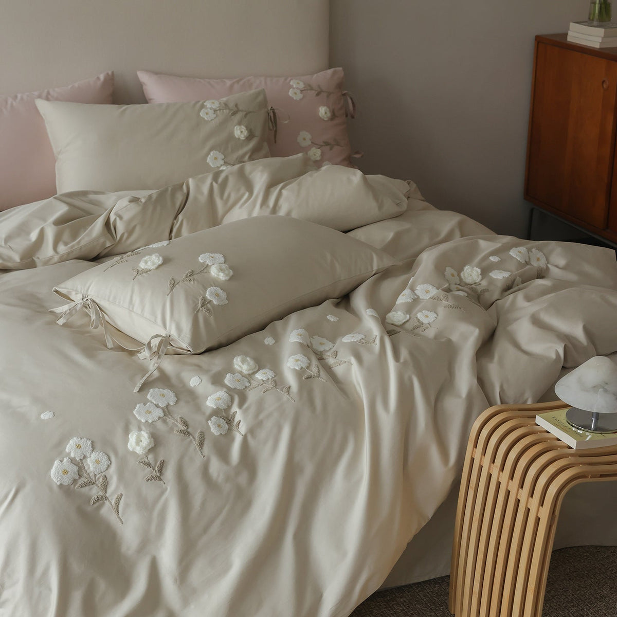 Luxurious embroidered bedding set made of cotton satin with pillow ties — product view 2