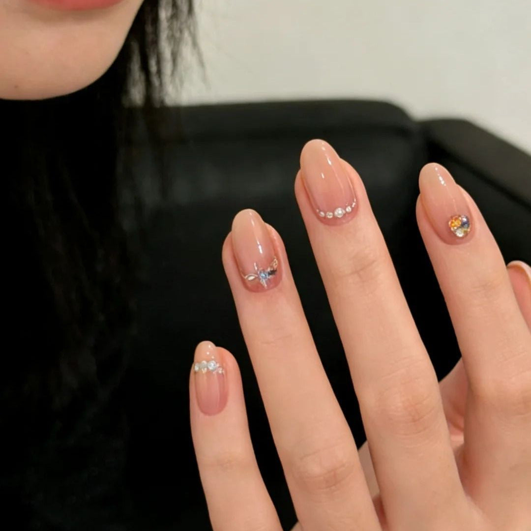Elegant Decorative Nail Enhancements — product view 3