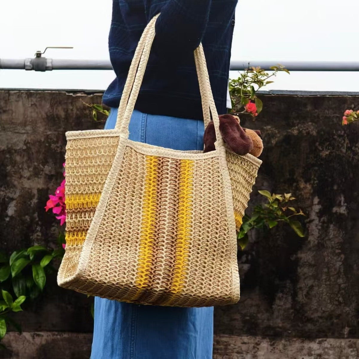 Large Mesh Beach Bag LoungeYard — product view 1