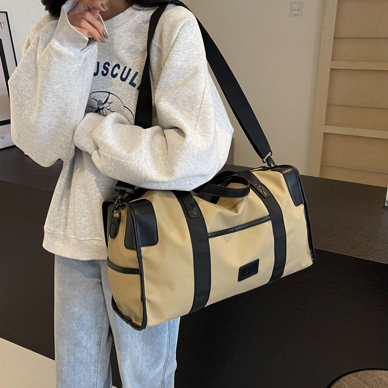 Versatile Large Travel Duffle Bag LoungeYard — product view 4