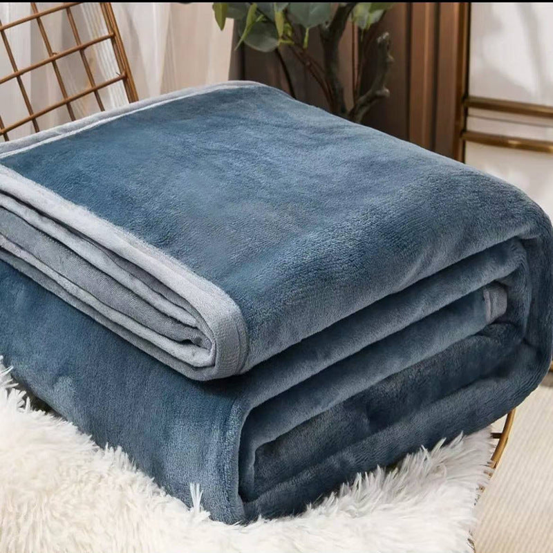 Premium Soft Microfleece Blanket LoungeYard — product view 3