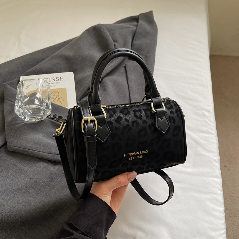 Compact Structured Handbag LoungeYard — product view 6