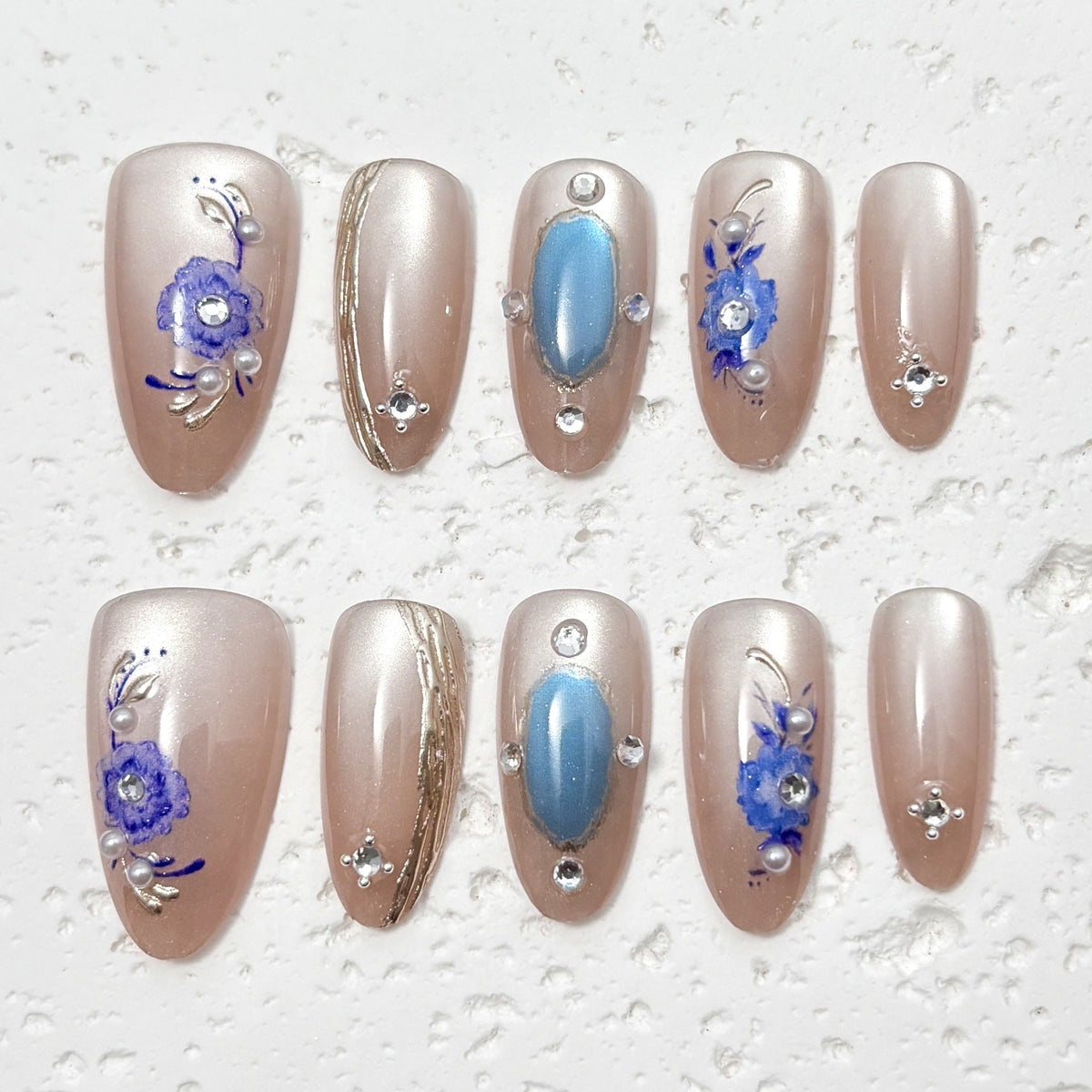 Elegant Floral-Designed Press-On Nails — product view 5