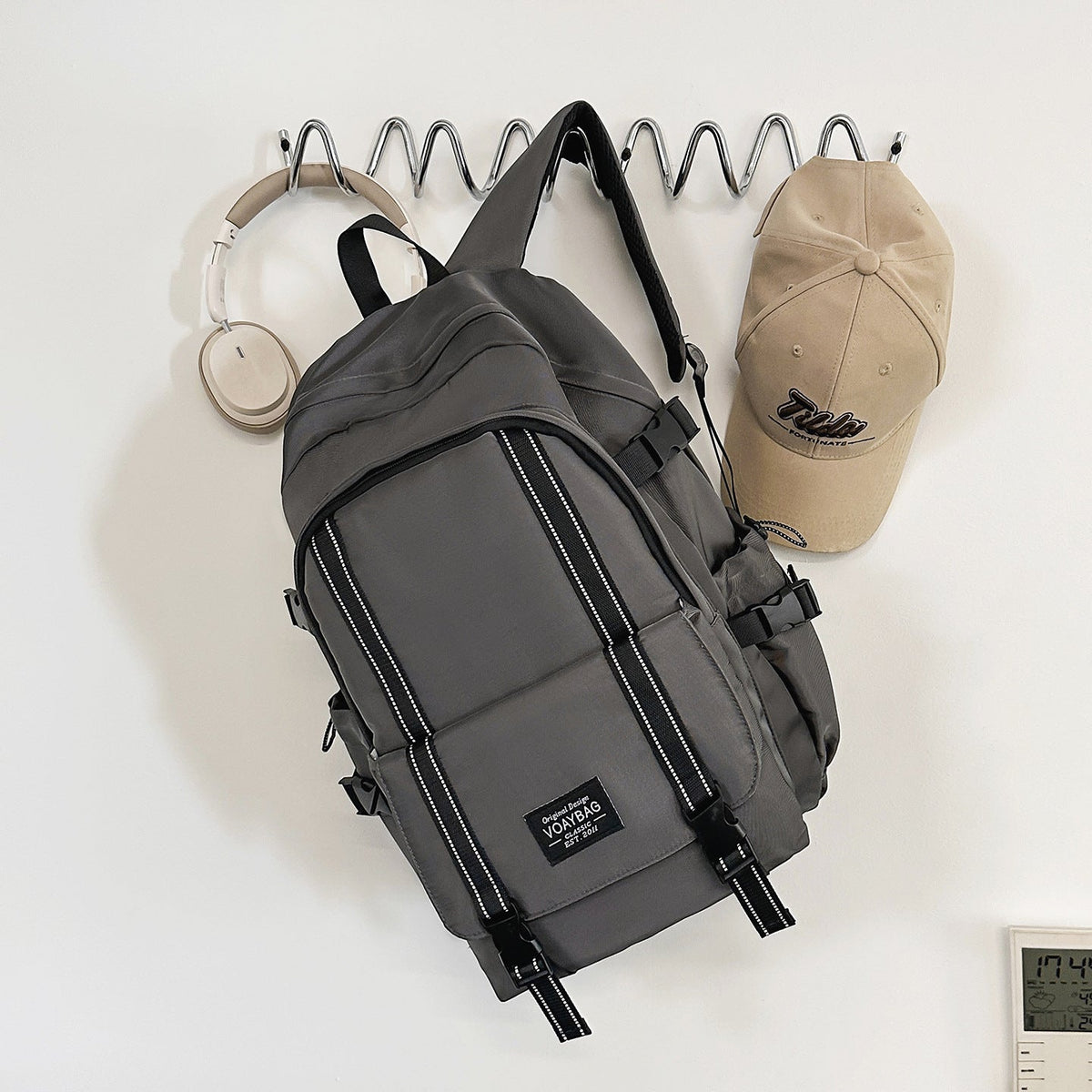 Multi-Compartment Urban Backpack LoungeYard — product view 6