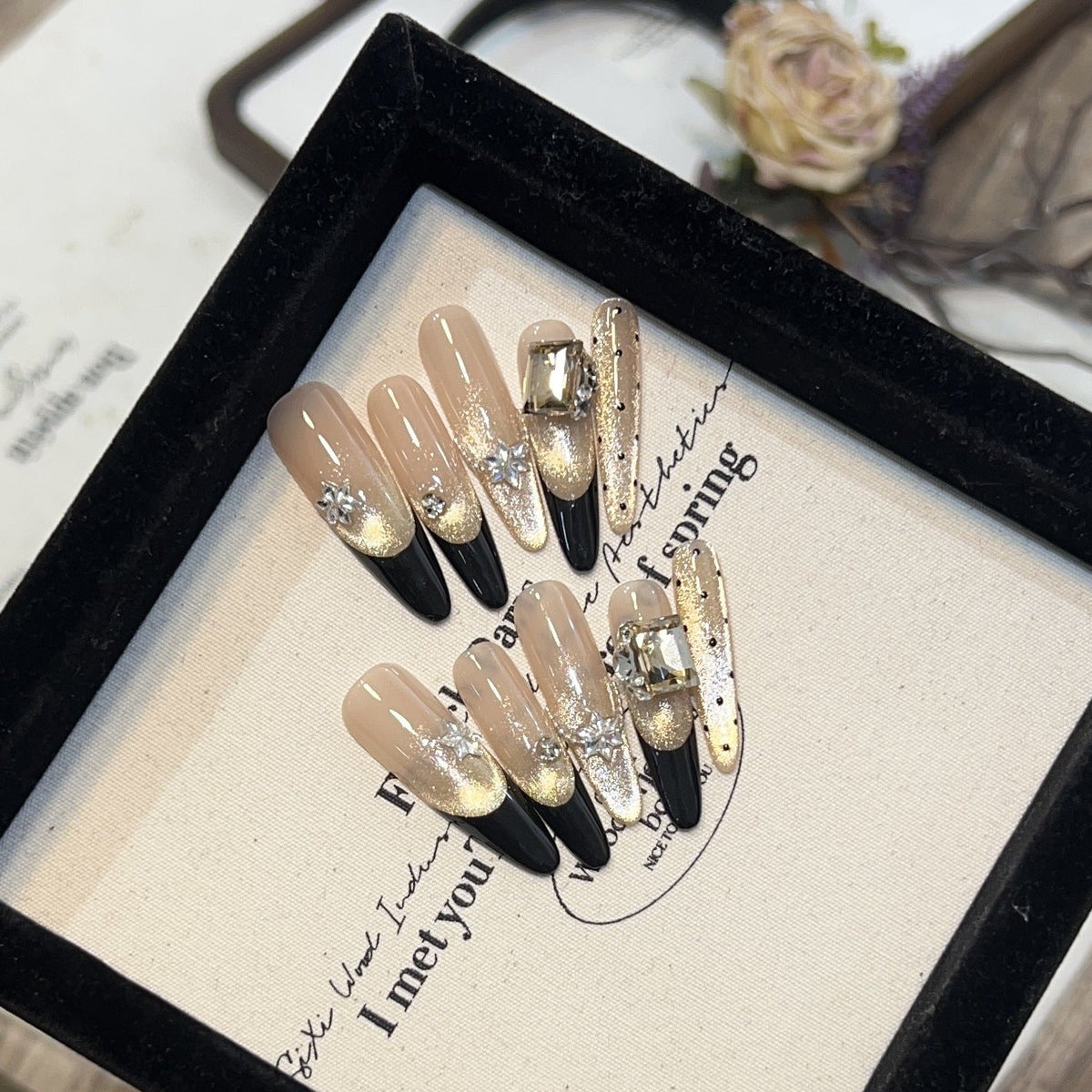 Glamorous Stiletto Press-On Nail Art — product view 2