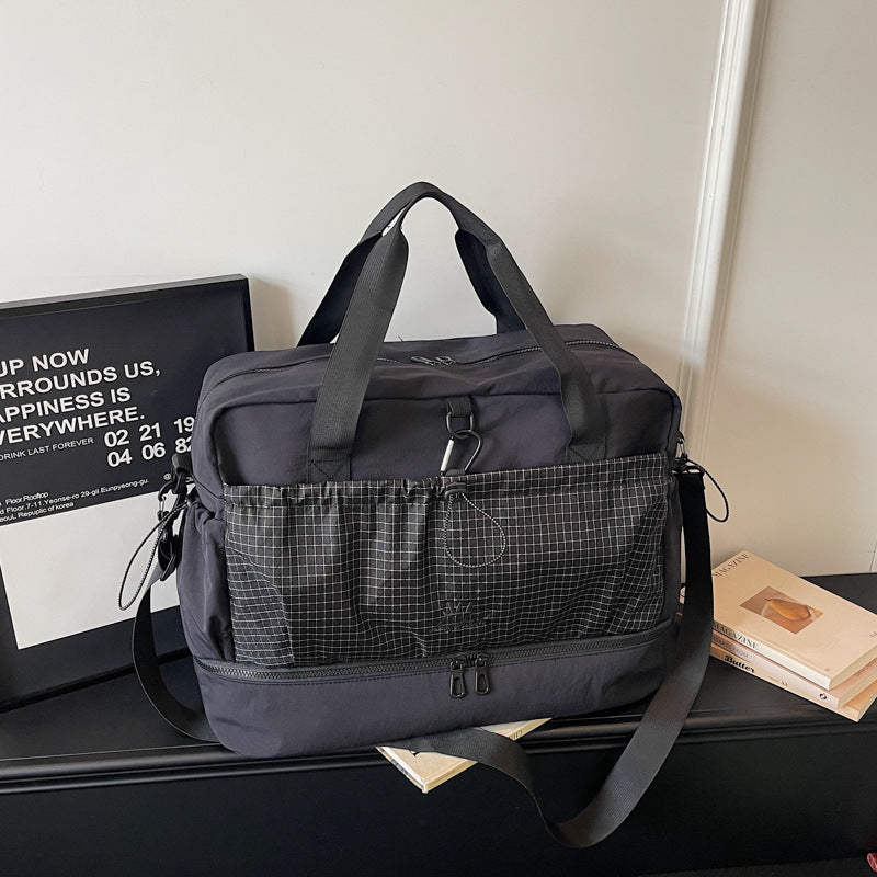 Versatile Travel Duffel Bag with Multiple Pockets LoungeYard — product view 3