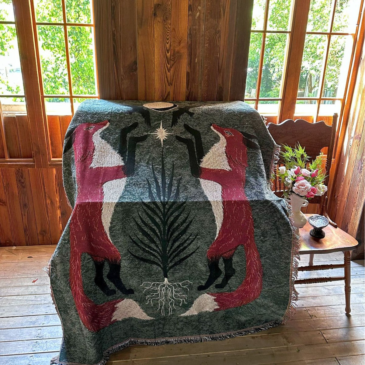 Artistic Wildlife Throw Blanket — product view 4