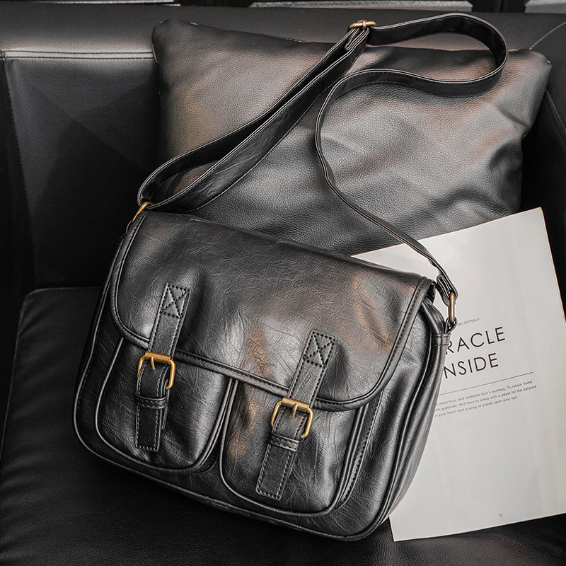 Stylish shoulder bag with practical outer pockets LoungeYard — product view 4