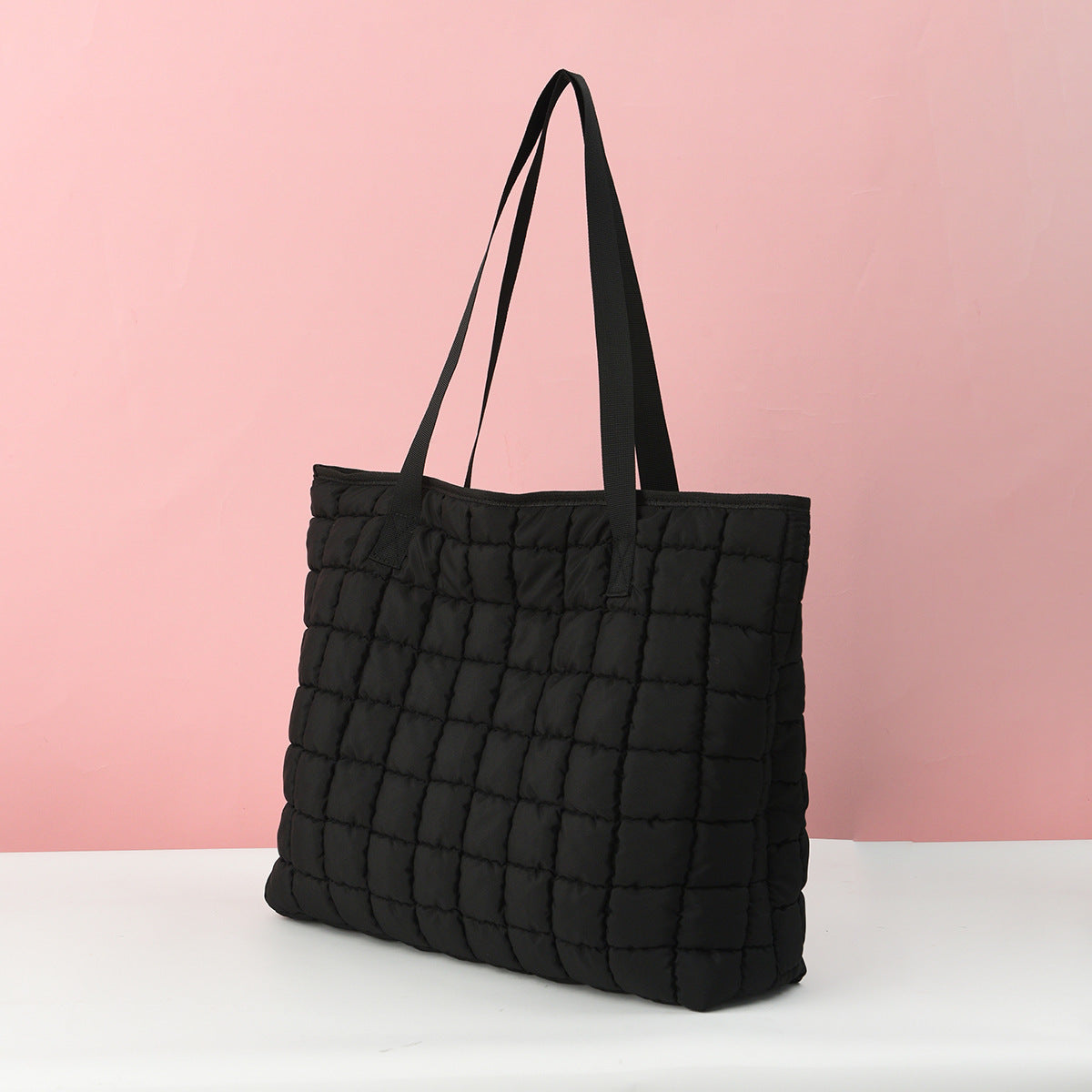 Multifunctional Quilted Tote Bag LoungeYard — product view 2