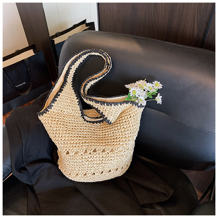 Braided tote bag with unique structure LoungeYard — product view 4