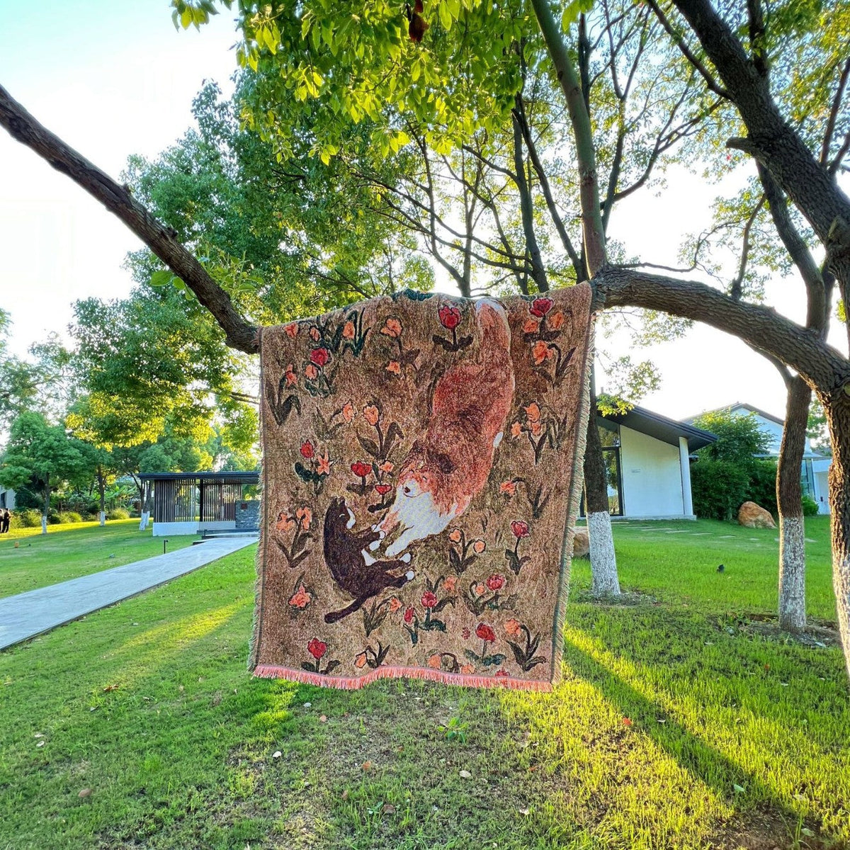 Decorative Animal-Themed Throw Blanket — product view 2