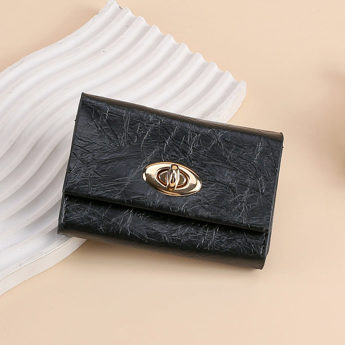 Elegant Croc-Embossed Clutch — product view 1