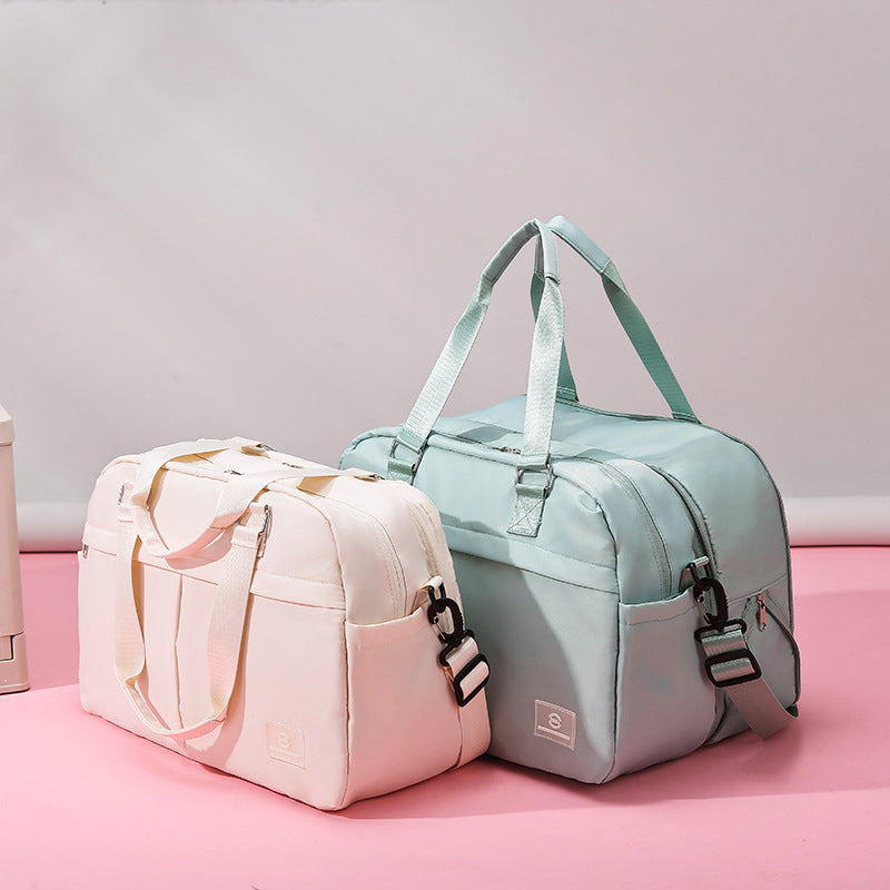 Stylish and Functional Gym Tote Bag — product view 1