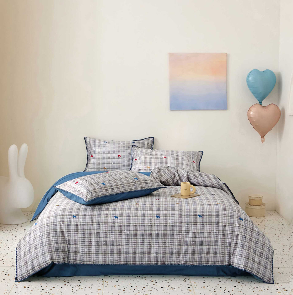 Checked cotton bedding set with delicate animal embroideries — product view 6