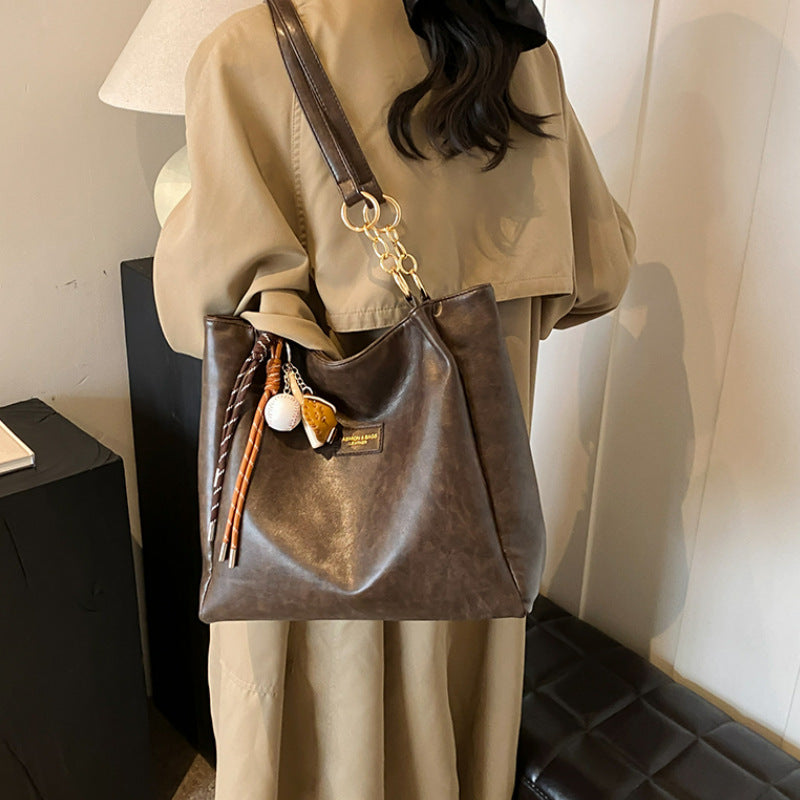Chic Luxe Handbag LoungeYard — product view 2