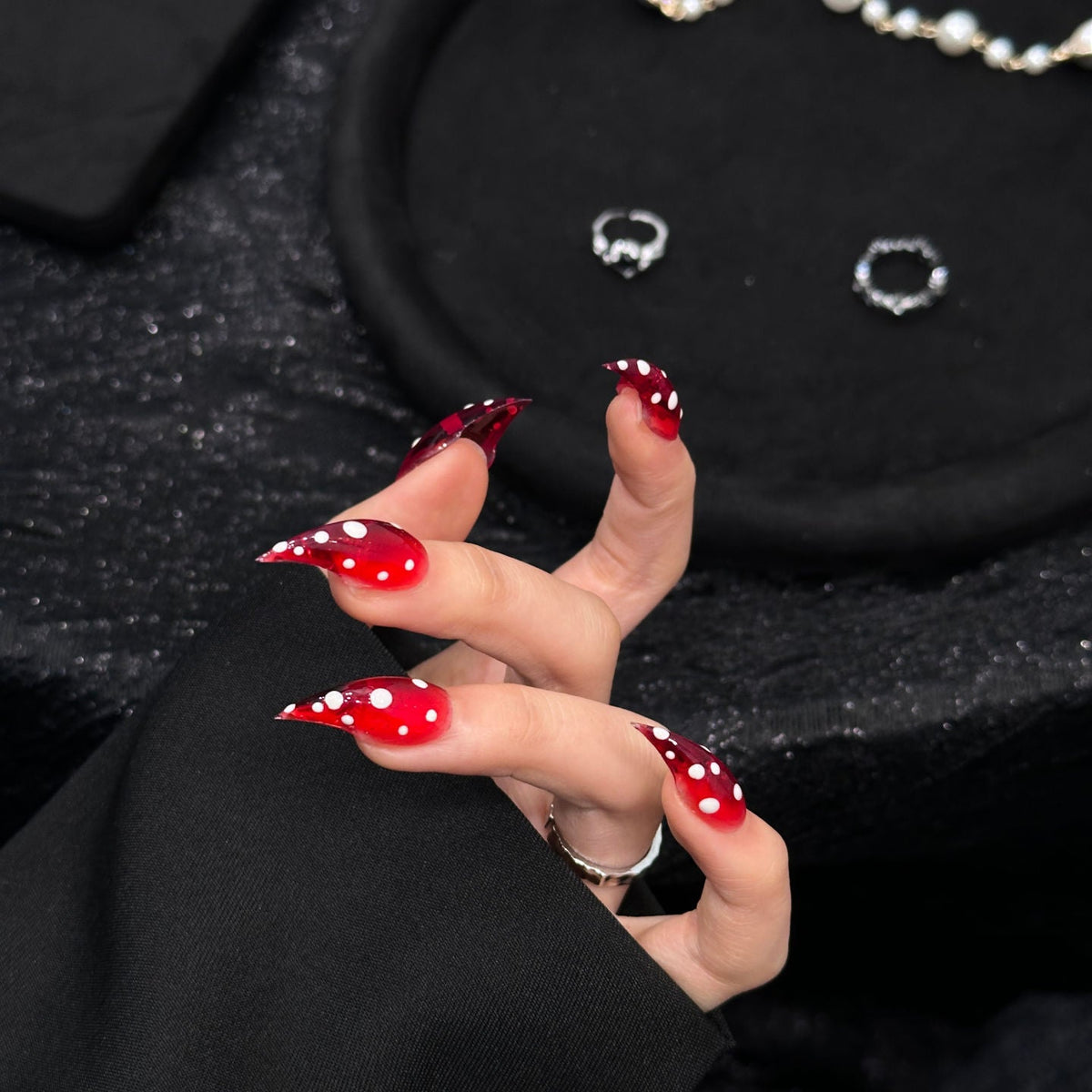 Stylish Stiletto Press-On Nails — product view 4