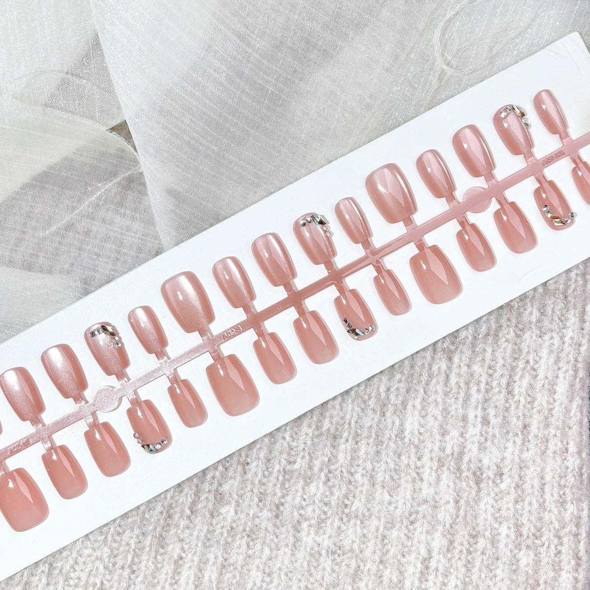 Artificial Nail Set — product view 2