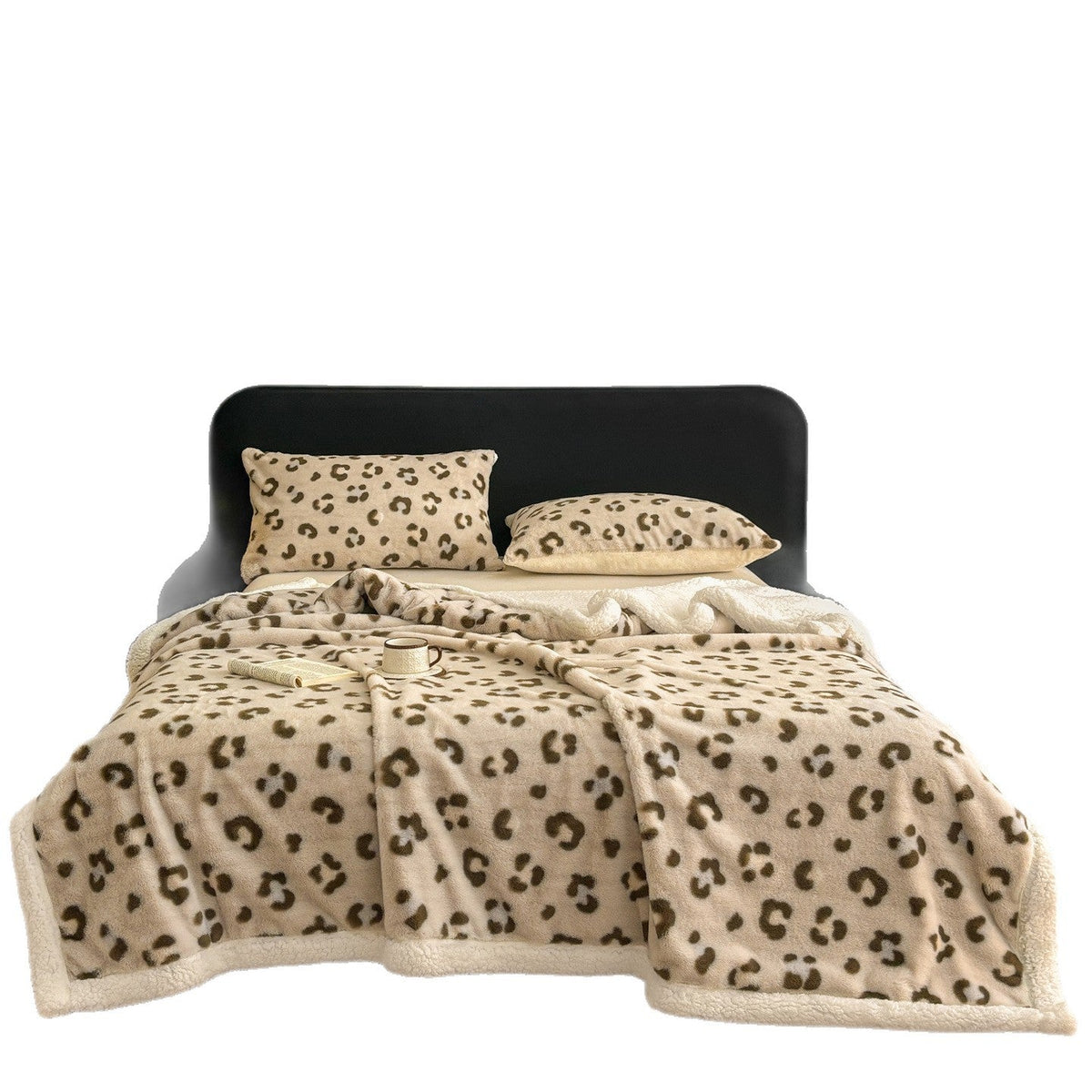 Women's Plush Leopard Print Throw Blanket — product view 4